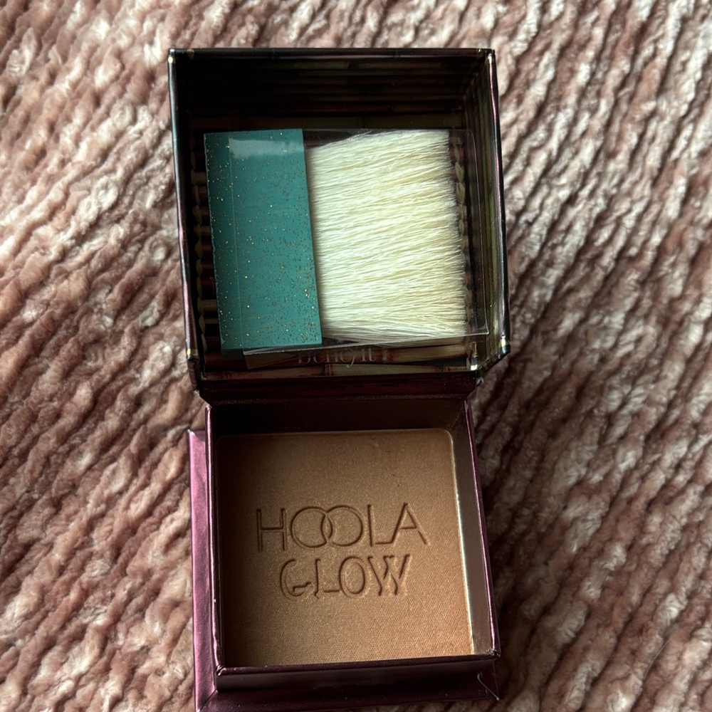 Random Makeup Lot - Picture 6 of 7